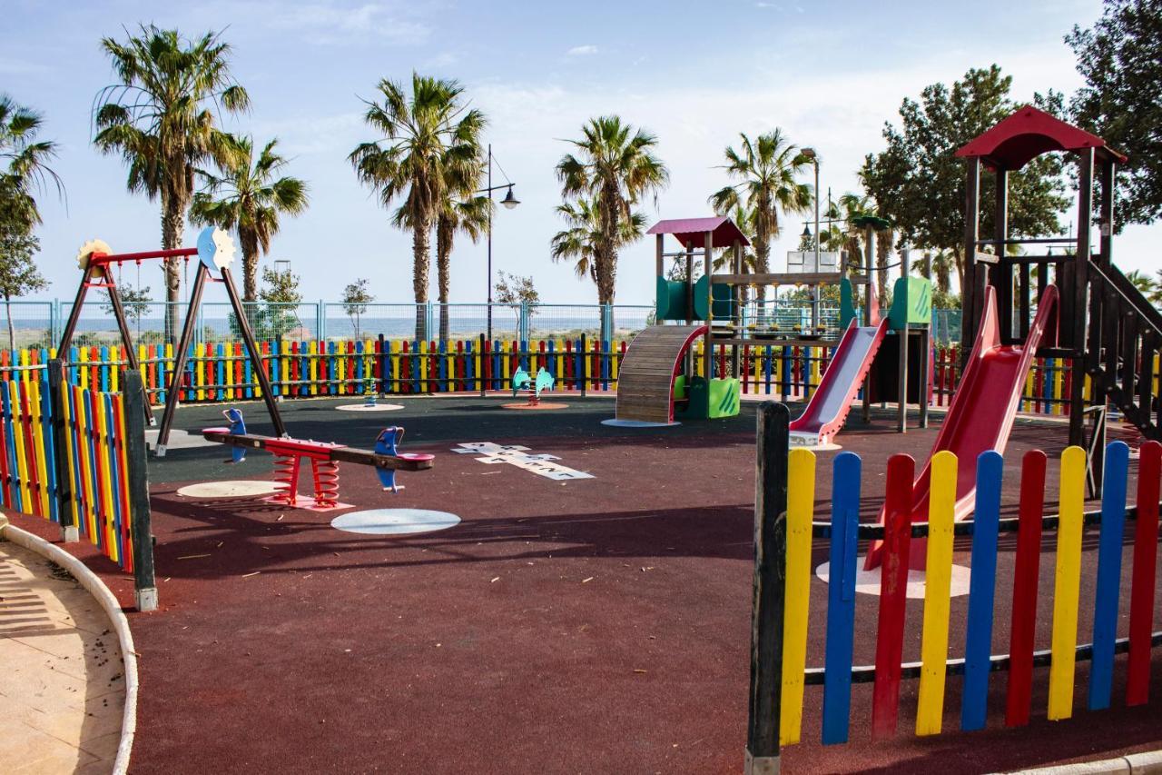The Perfect Front Beach Almerimar Exterior photo